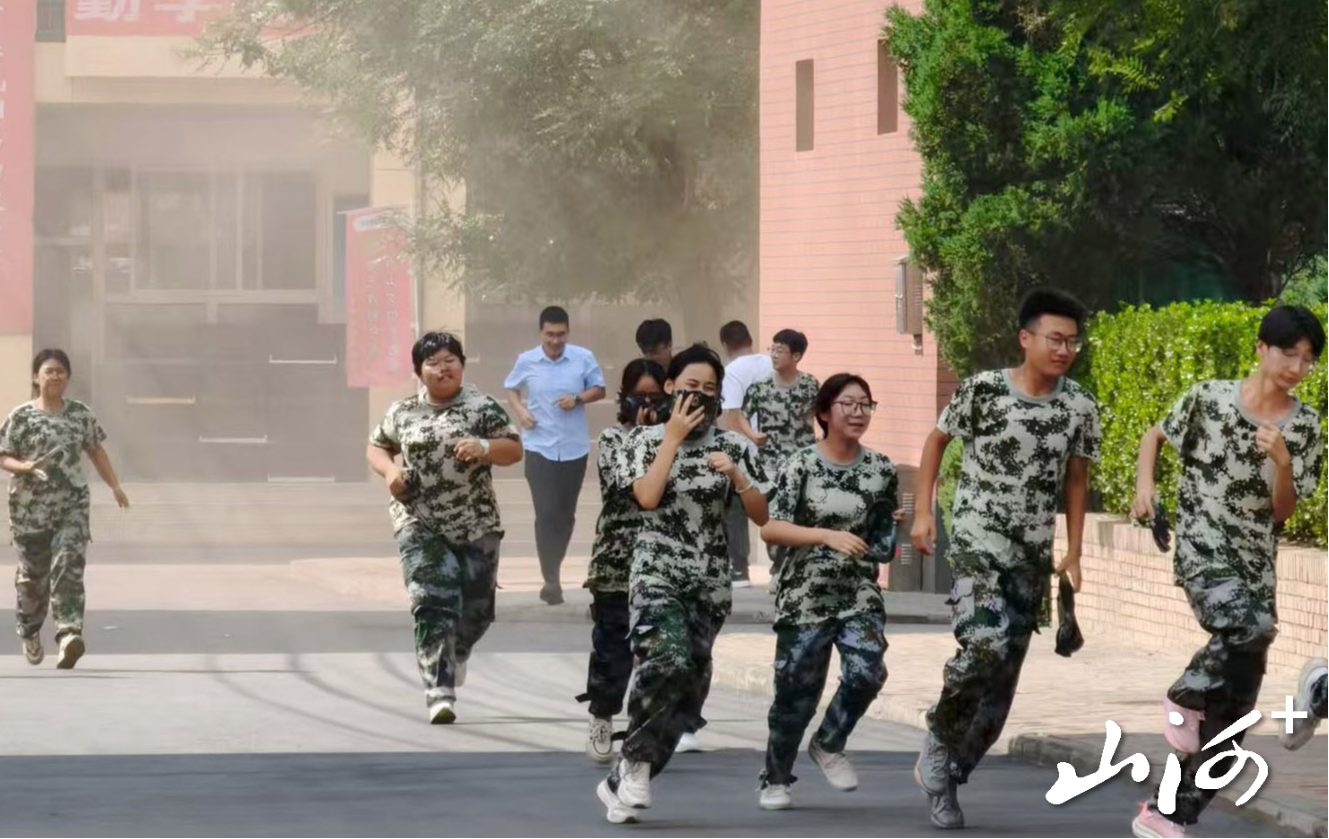 翼城中学生安全疏散演练 (1)