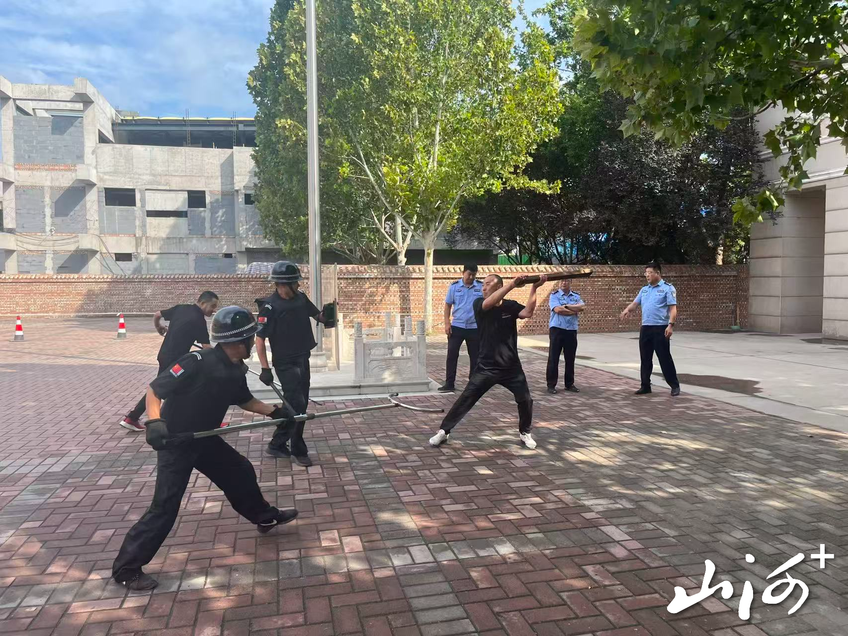 反恐防暴应急演练2