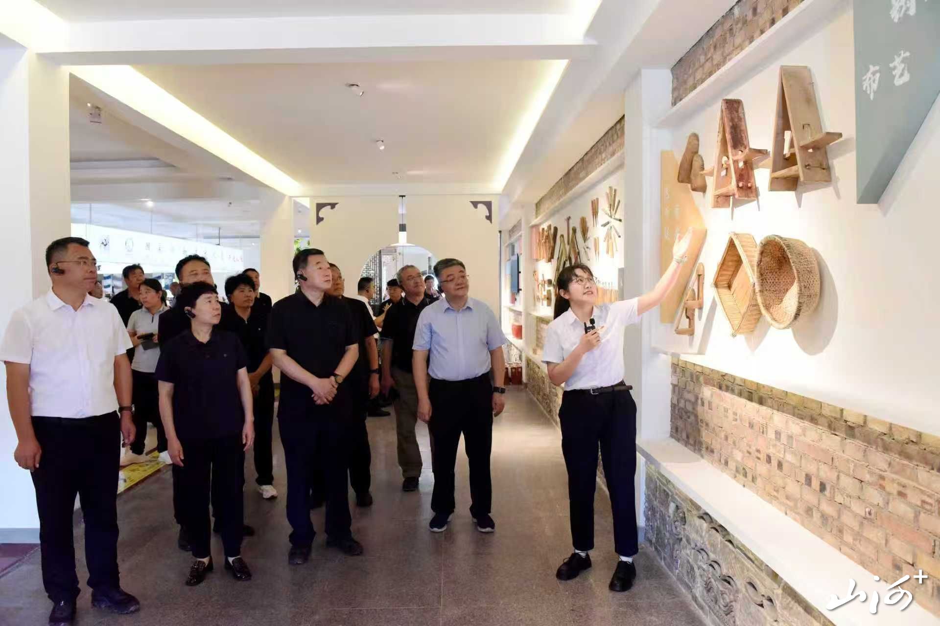 1757475690344070045.jpg 4faa938330f5b824091be0183b889ee0.jpg