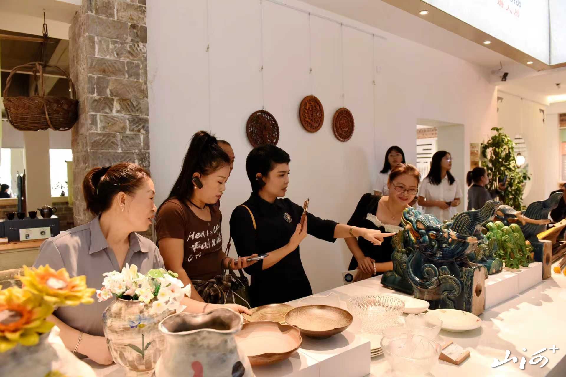 1757475728149076100.jpg dc46f7ae7ba26e9eb6b4f026270fdde7.jpg