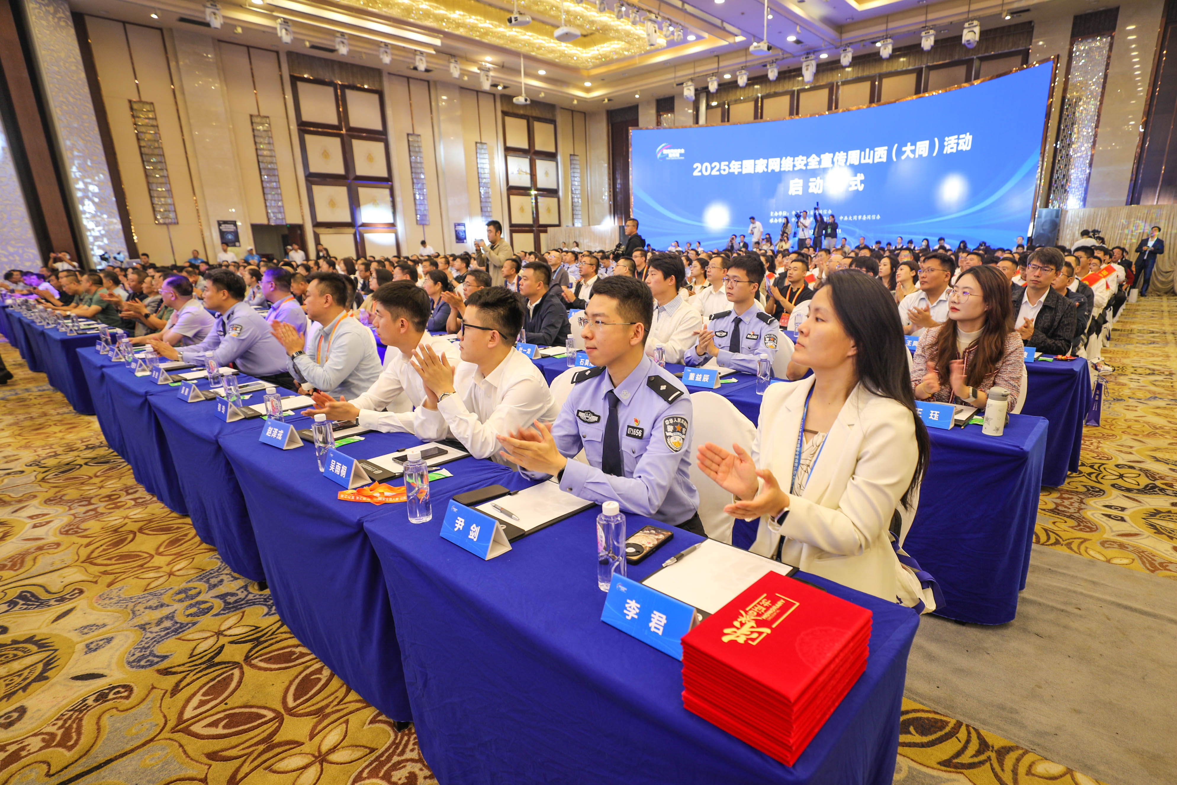 钱龙摄 (2).jpg