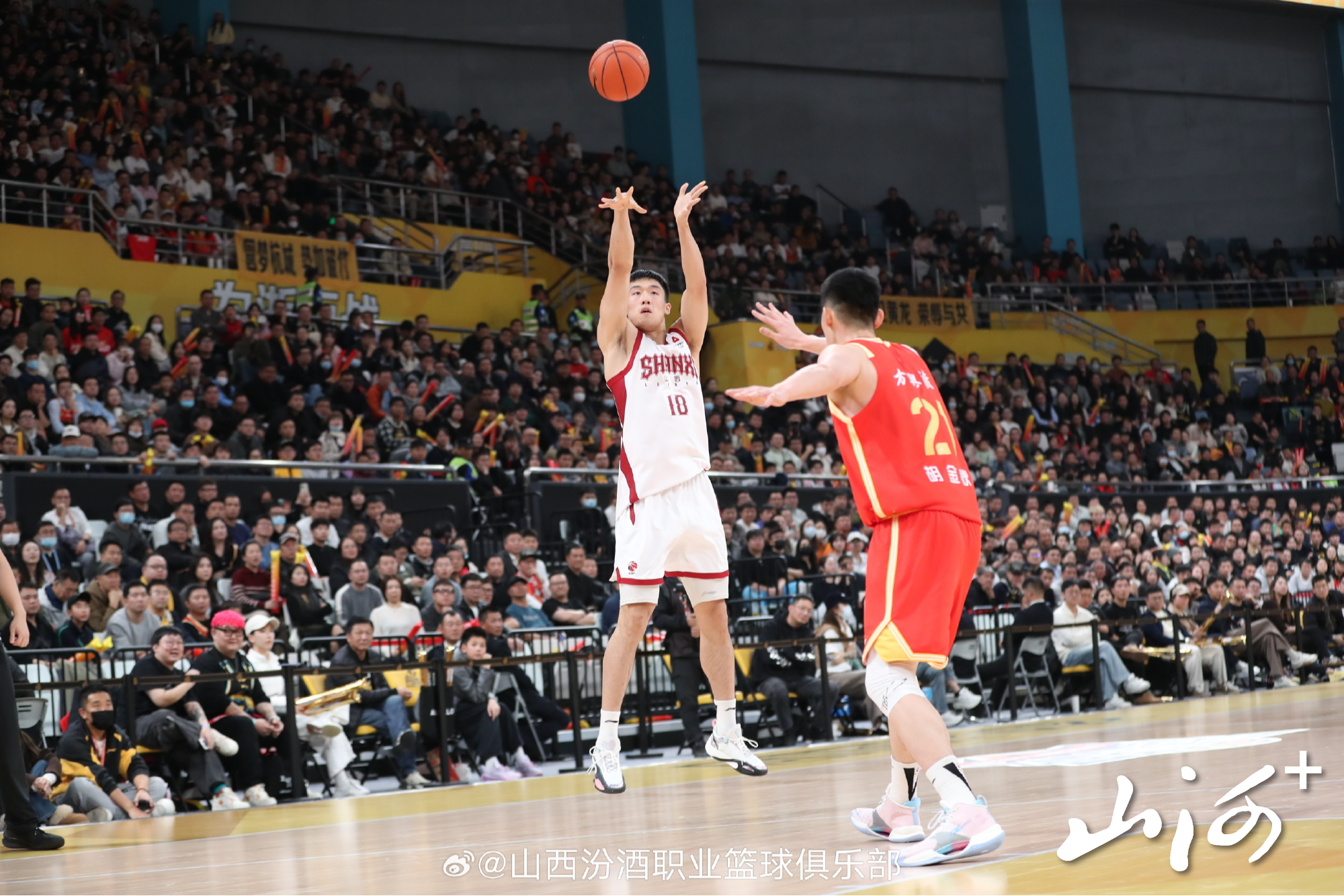 70dda9ffgy1i88g8di5gdj24802tc000