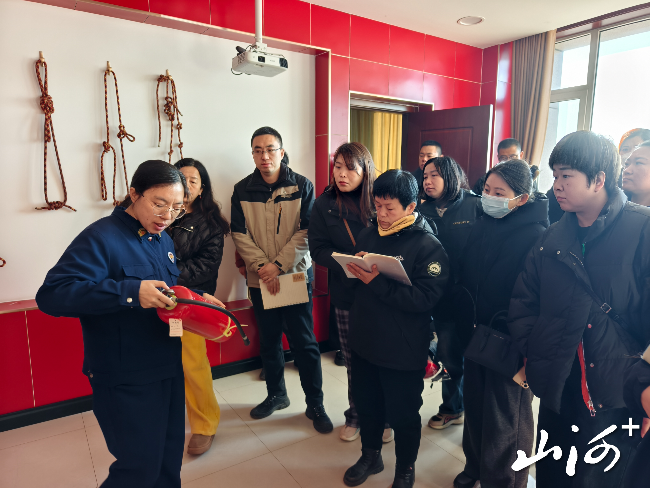 消防器材和使用培训 (2)