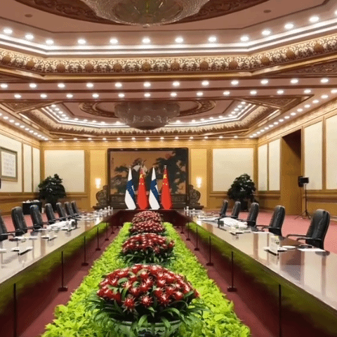 经纬线·“欢迎芬兰企业到中国市场的‘大海’来‘畅游’”,习主席会见芬兰总理时这样说