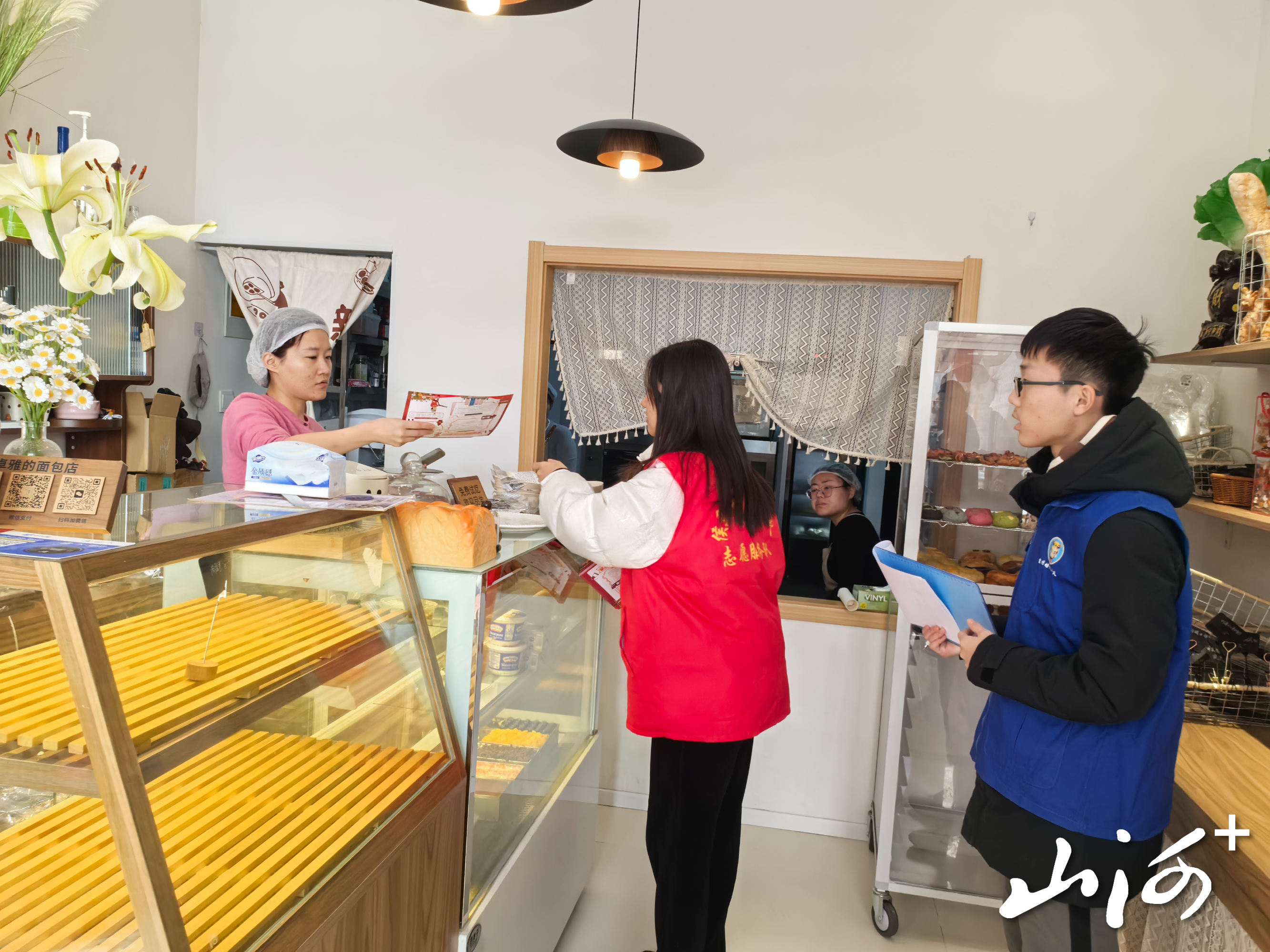 侯马消防组织寒假返乡大学生开展防火知识送到家活动 (2)