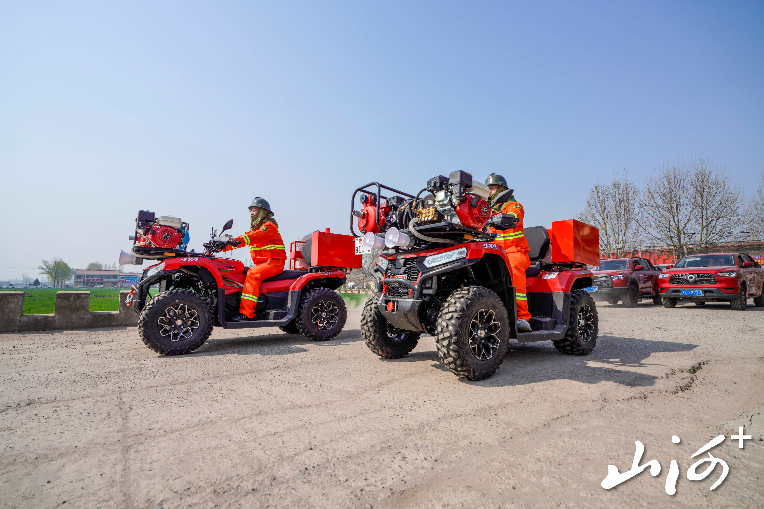 消防摩托车巡查