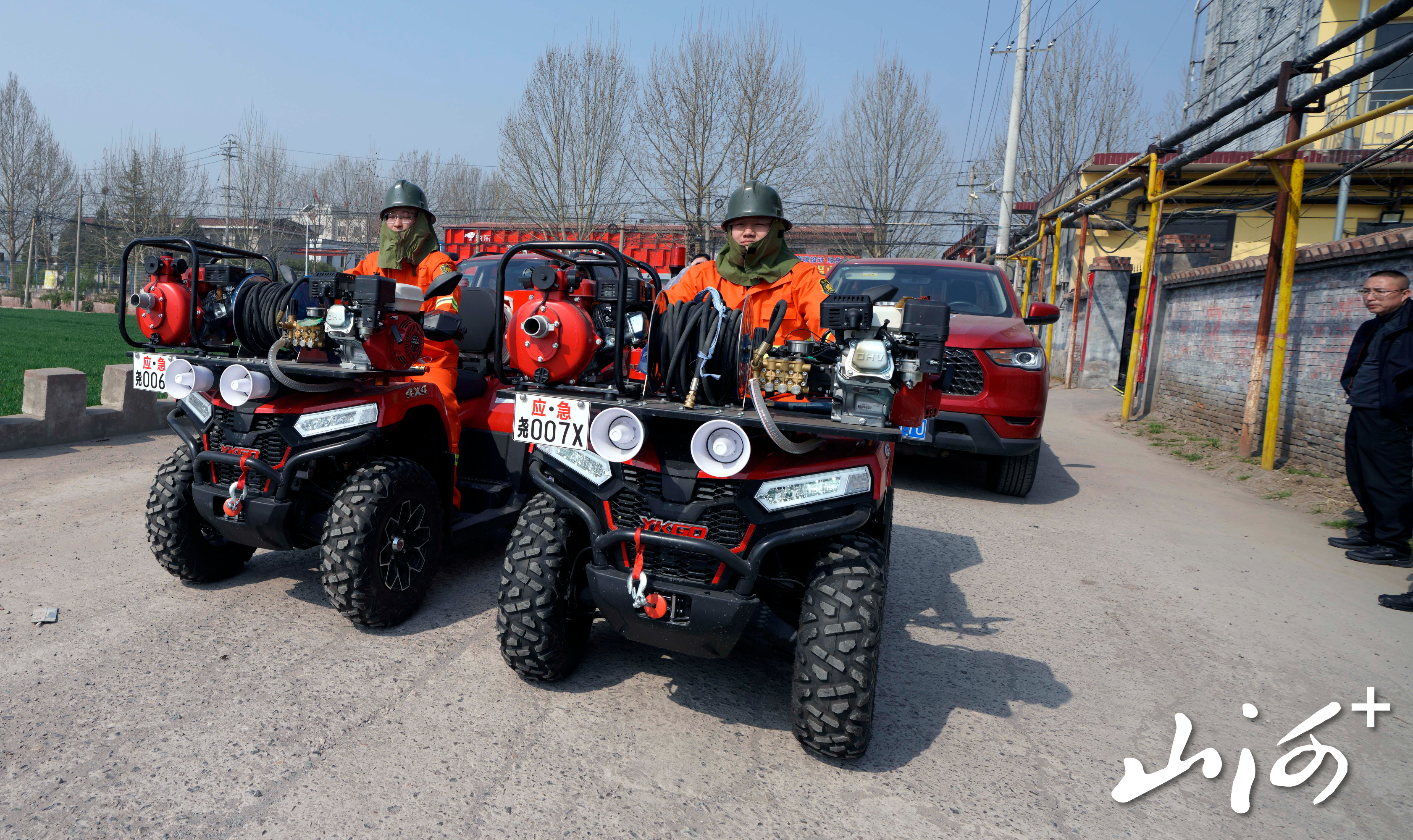 消防摩托车巡查 (2)