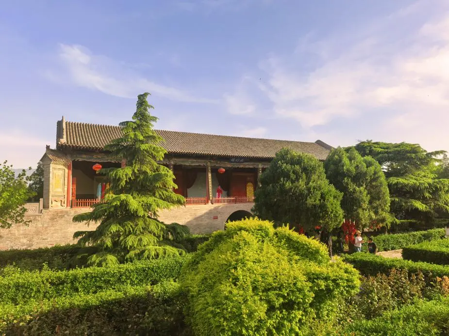 池盐孕古邑 戏台映河东