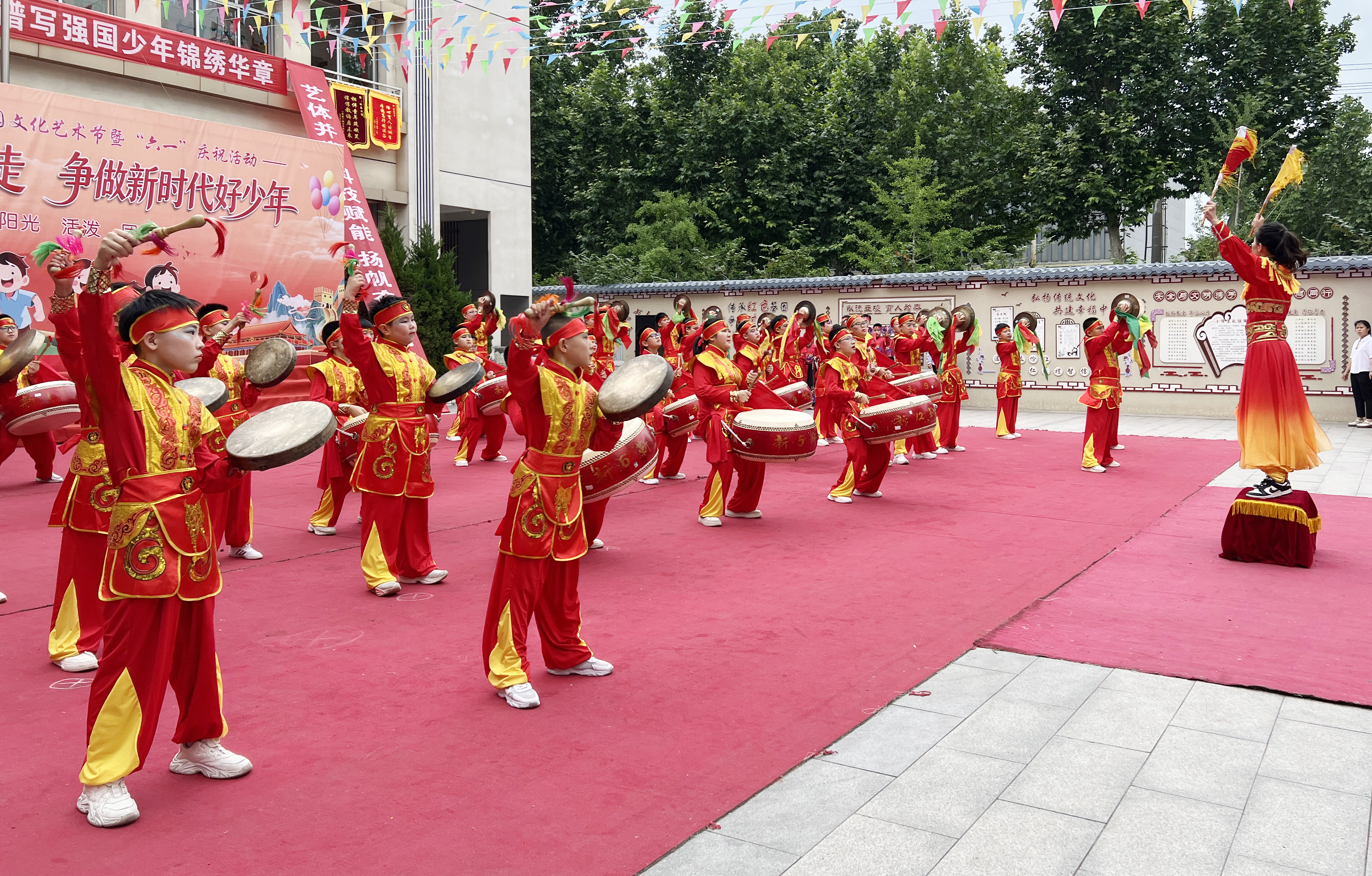 科奥小学六一表演 (1)