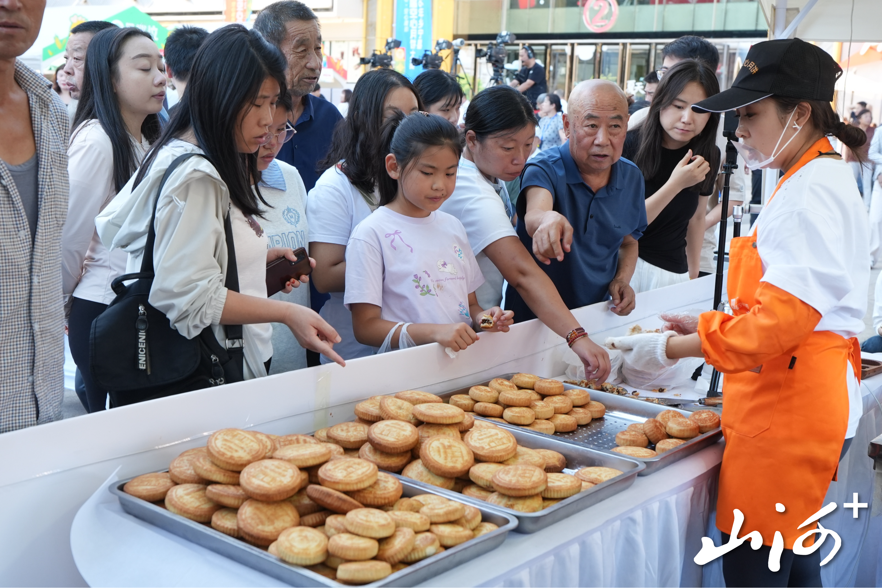乡宁空心月饼供不应求 乡宁空心月饼供不应求